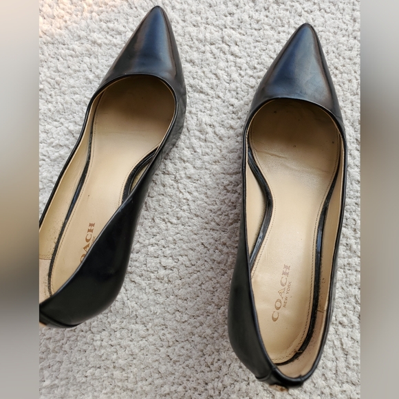 Coach Women's Classic Black Leather Pumps - Picture 11 of 12
